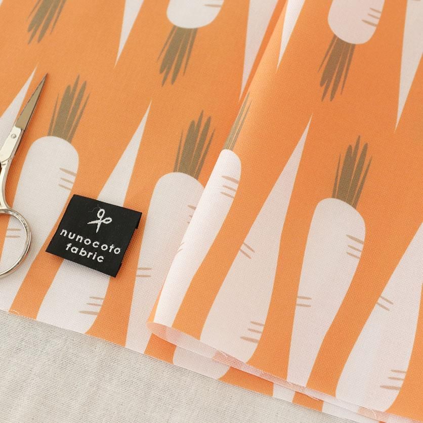 にんじん（ホワイト）野菜柄- 布・生地の通販サイト：nunocoto