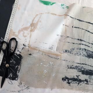 <img class='new_mark_img1' src='https://img.shop-pro.jp/img/new/icons5.gif' style='border:none;display:inline;margin:0px;padding:0px;width:auto;' />夕鐘　-ゆうがね-（緑×黒）