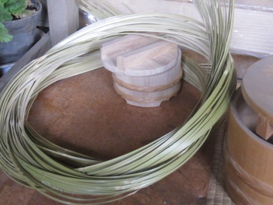 天然杉の漬物樽（1斗樽）漬物桶　竹タガ