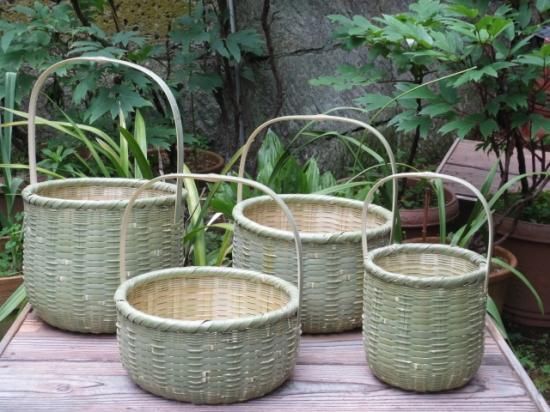 お値下げしました。竹製大玉手付き花かご 竹製大玉手付き花かご