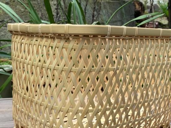 晒竹角篭（大）収納かご（底上げ）白竹 底イカダ おしゃれな竹かご