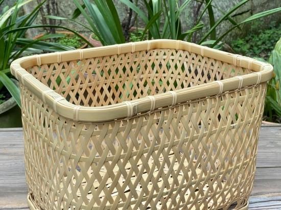 晒竹角篭（大）収納かご（底上げ）白竹 底イカダ おしゃれな竹かご