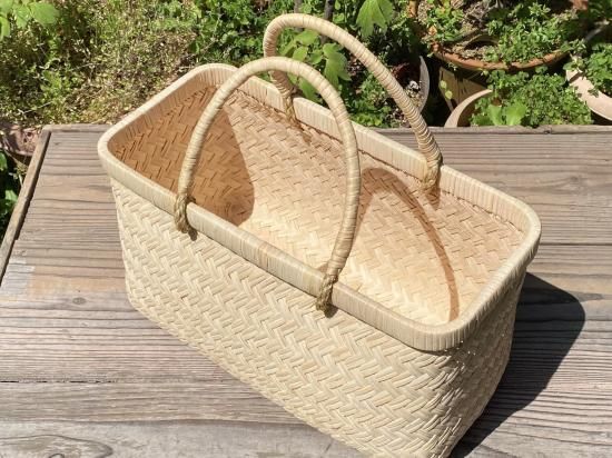 【籐製 手付き籠】エコメルカリ便限定 鶴田早苗（so/et）さんの洗練された「黒の籐」を別注のかご