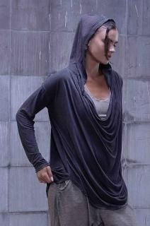 V29.Jersey over draped sweater