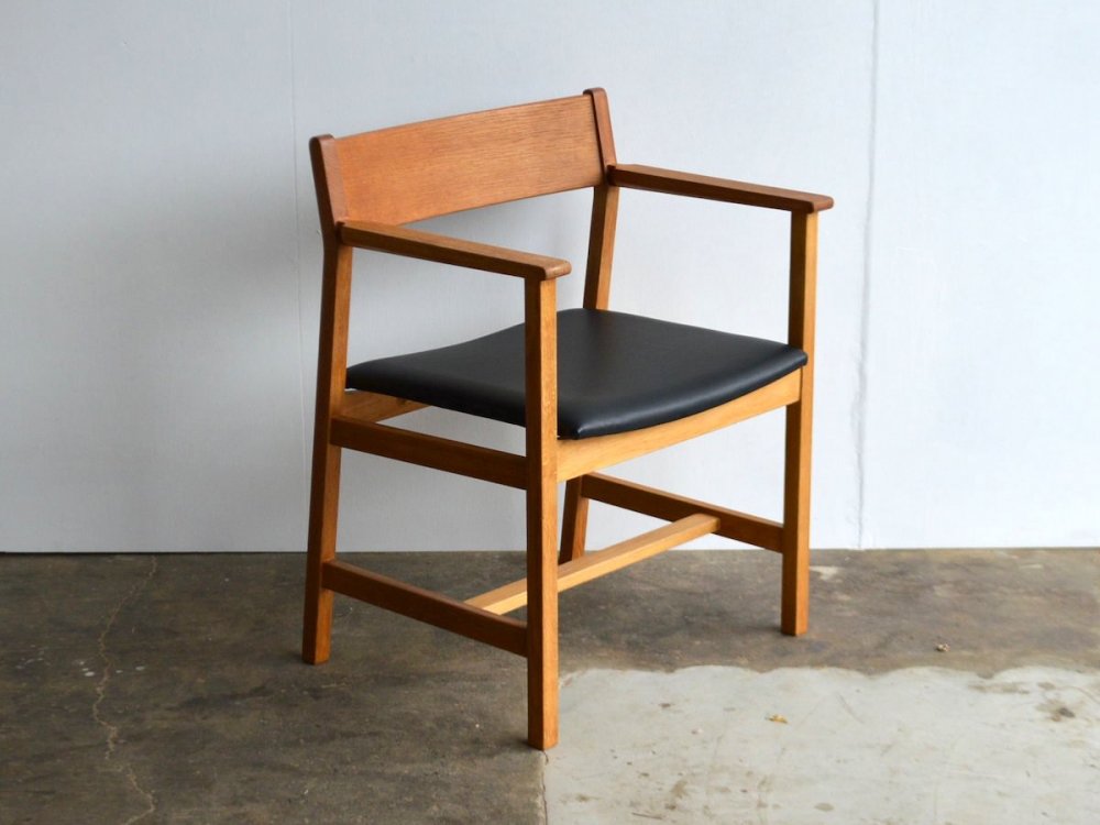 Chair(13)