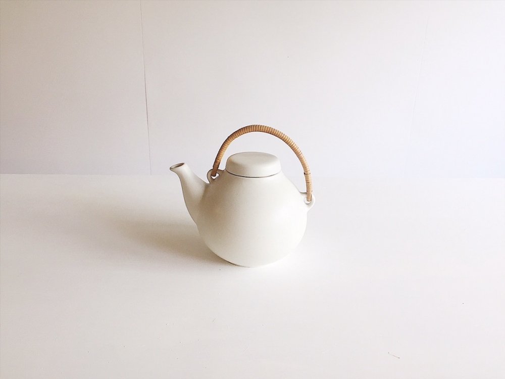 Tea pot