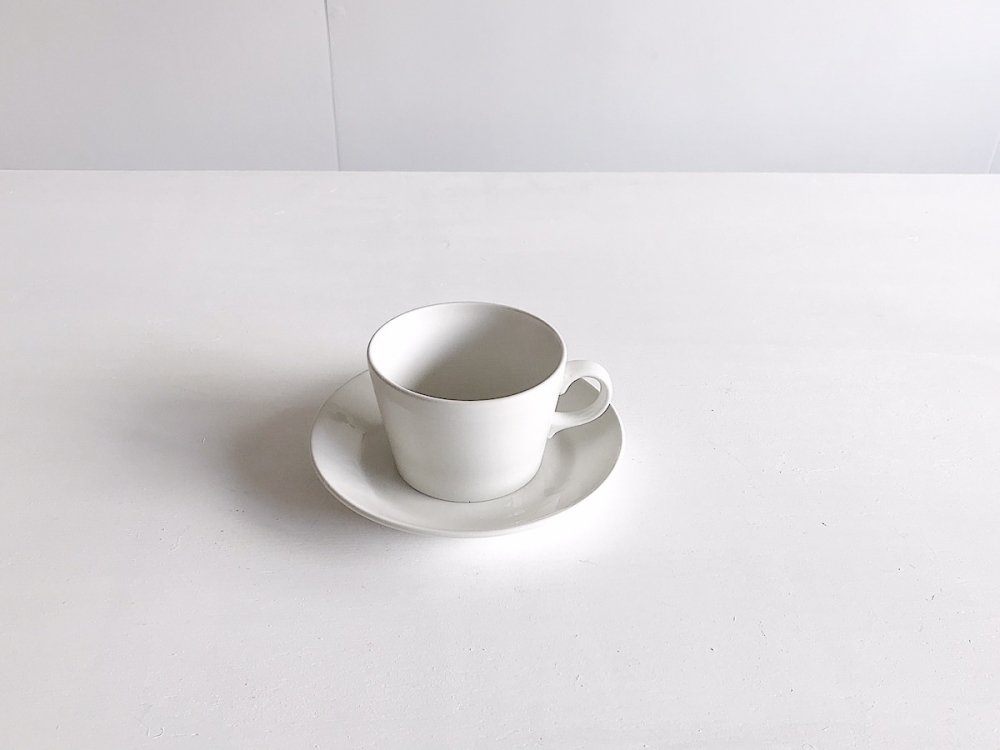 Tea Cup & Saucer / ARABIA Kilta