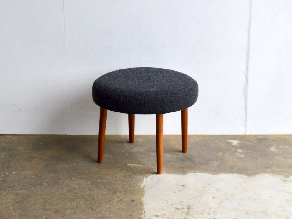 Stool / 