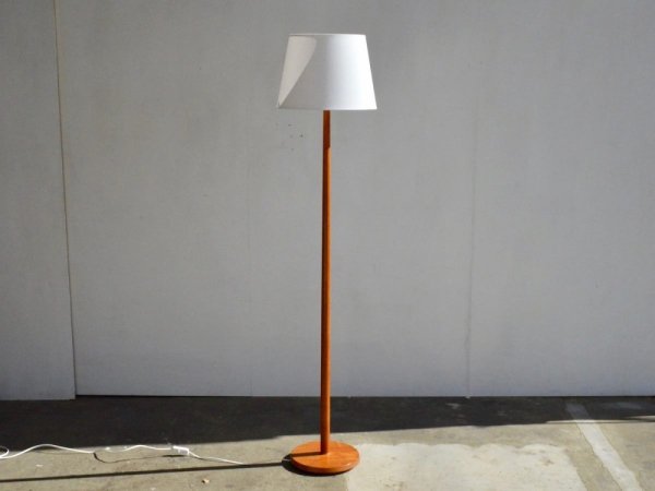Floor Lamp (8)