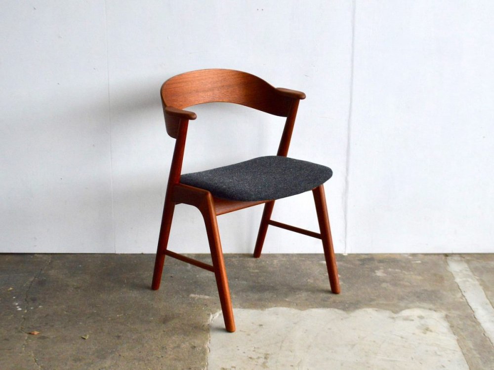Chair / No.32 ( 1 )