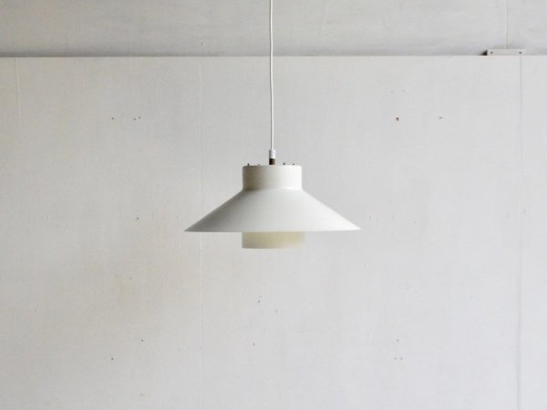 Lamp (1) / Visir Pendel