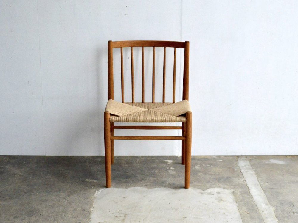 Chair / J80