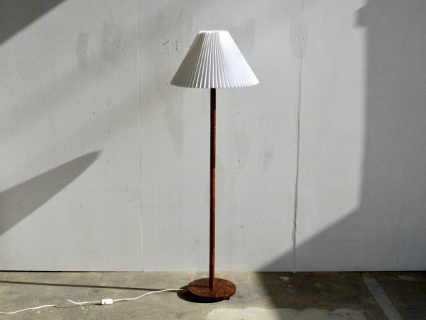 Floor Lamp (26)