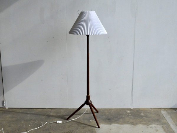 Floor Lamp (27)