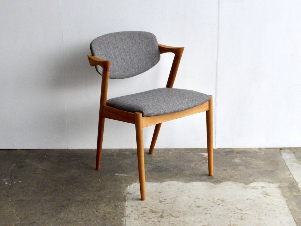 Chair (3) / No 42