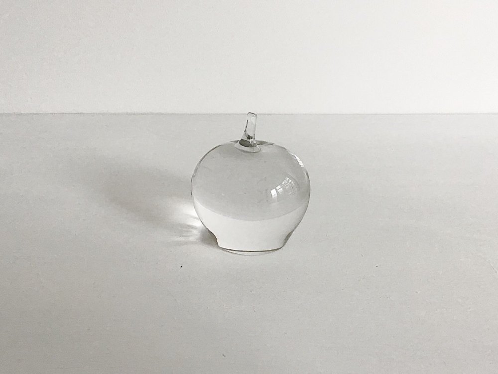 Glass  Object  /  Apple ( 1 )