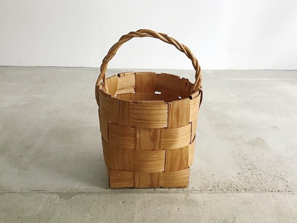 Basket  ( 25 )