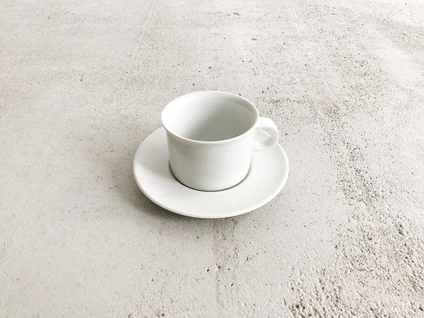 Coffee Cup & Saucer / Domino (򼧡