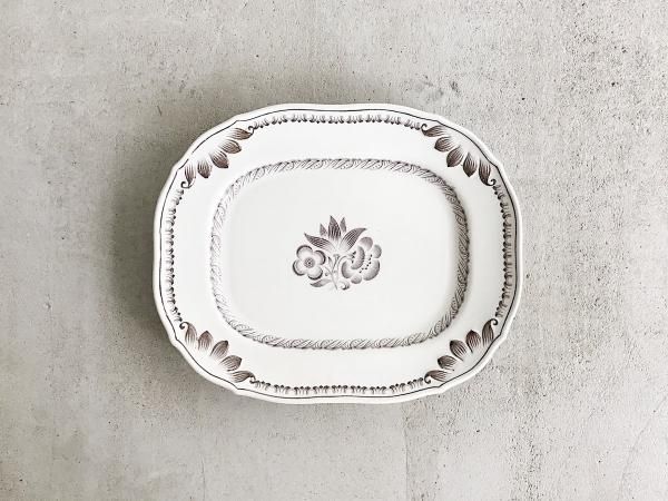 Square  Plate  /  TRE-BLOMMOR