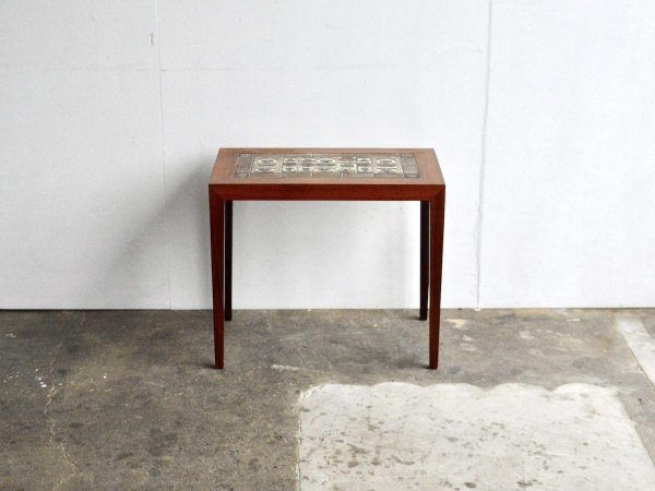 Coffee Table (33) / Tile Top