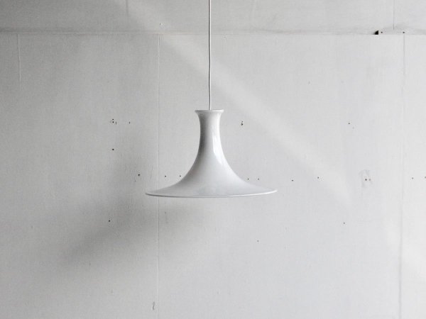 Lamp 88) / Mandarin Pendal (LL)