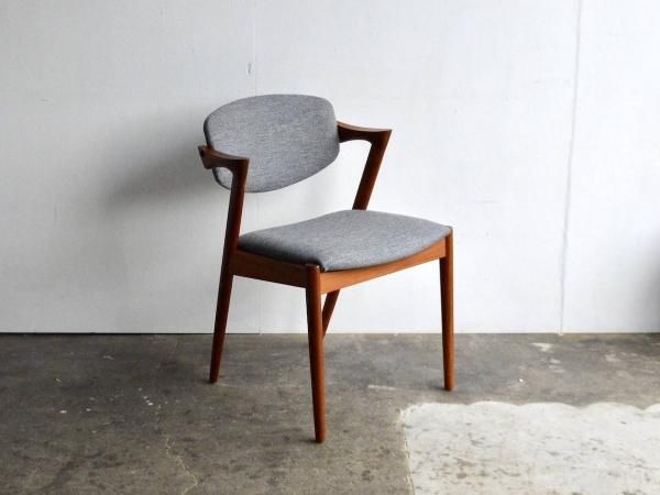 Chair (4) / No 42
