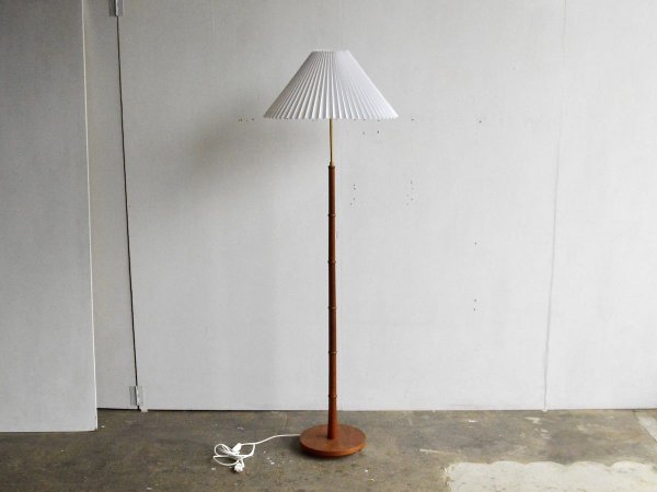 Floor Lamp (47)