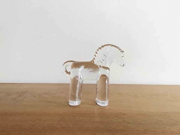 Glass Object  /  Horse