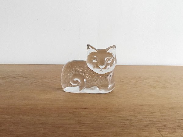 Glass Object  /  Cat