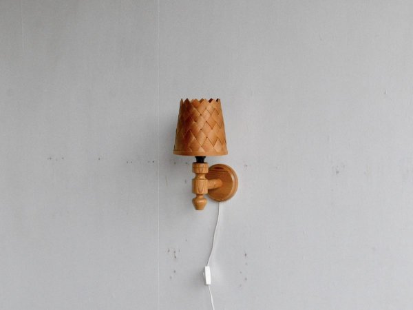 Wall lamp (90)