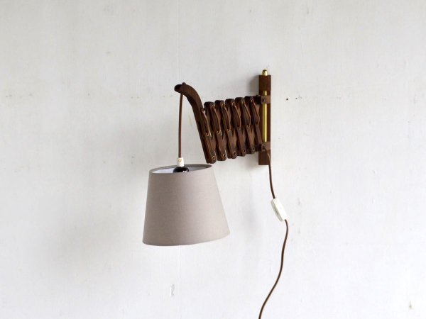 Wall Lamp (104)