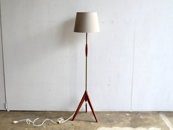 Floor Lamp (59)