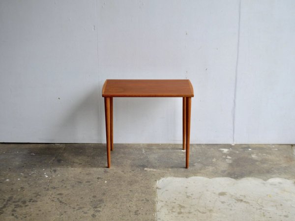 Side Table (50)
