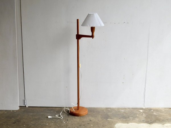 Floor Lamp (68)