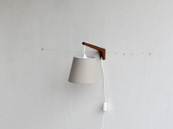 Wall Lamp (140)