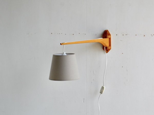 Wall Lamp (144) / Carl Malmsten
