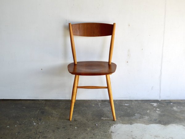 Chair (3) / Fanett