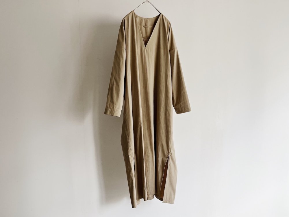 Original vneck long dress / ベージュ - TRAM