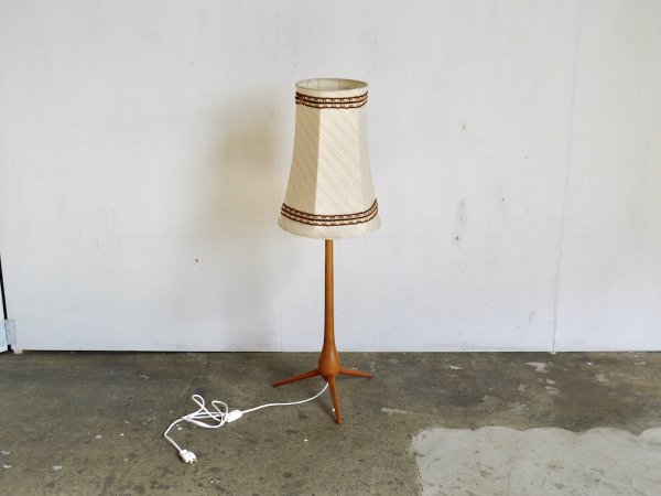 Floor Lamp (76)