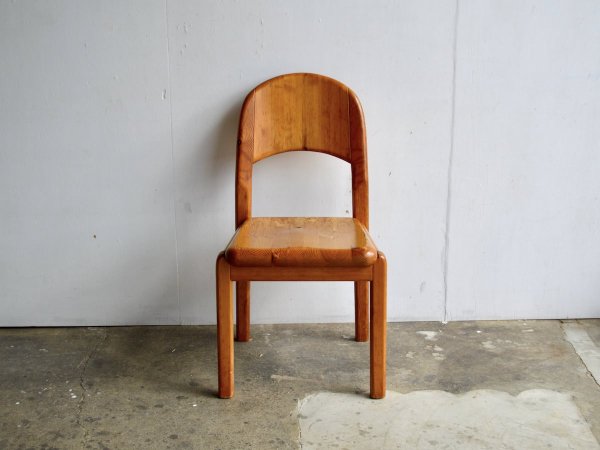 Chair (2) / Dyrlund