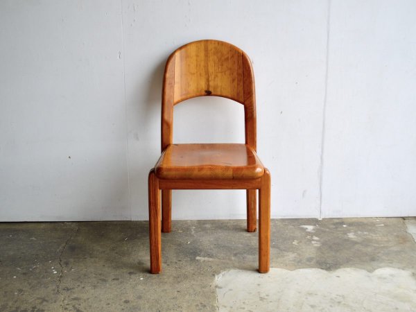 Chair (3) / Dyrlund