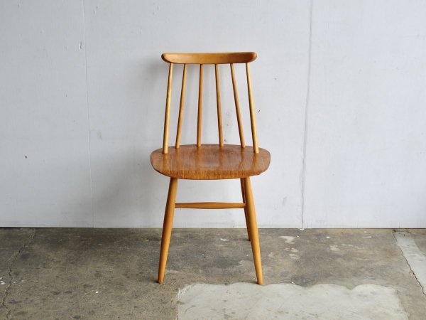 Chair (2) / Fanett