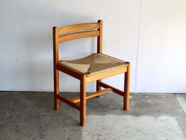 Chair (8) / Assebo