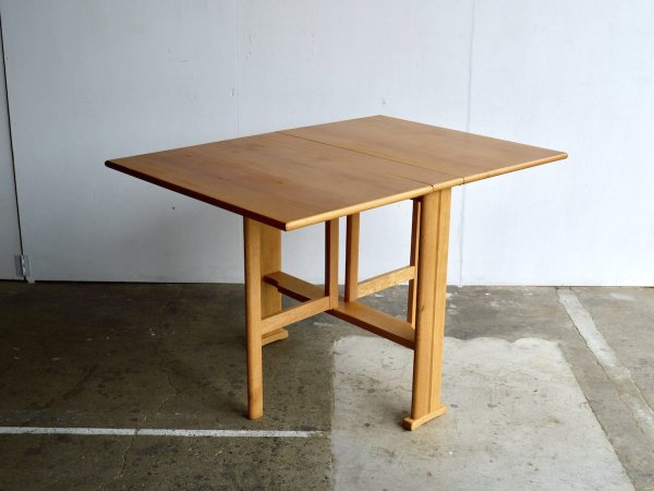Dining Table (94)