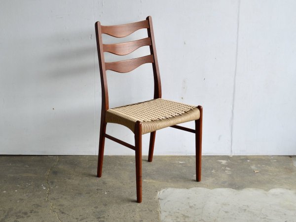 Chair (1) 