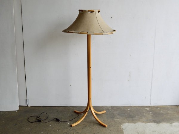 Floor Lamp  (95) / Anna Ehrner
