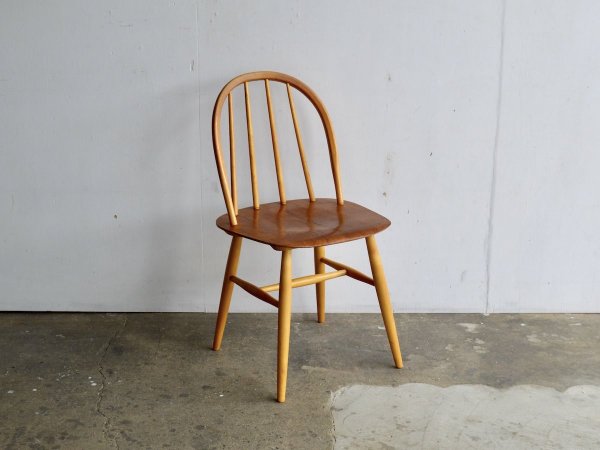 Chair (1)  / Fanett Round