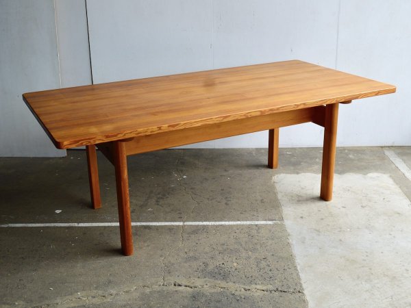 Dining Table (108) / Asserbo