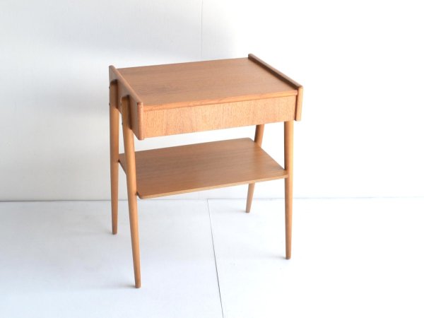 side table (123) 