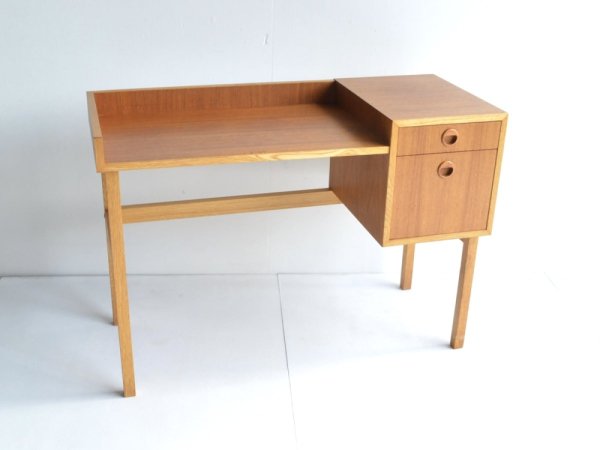 Desk (5)